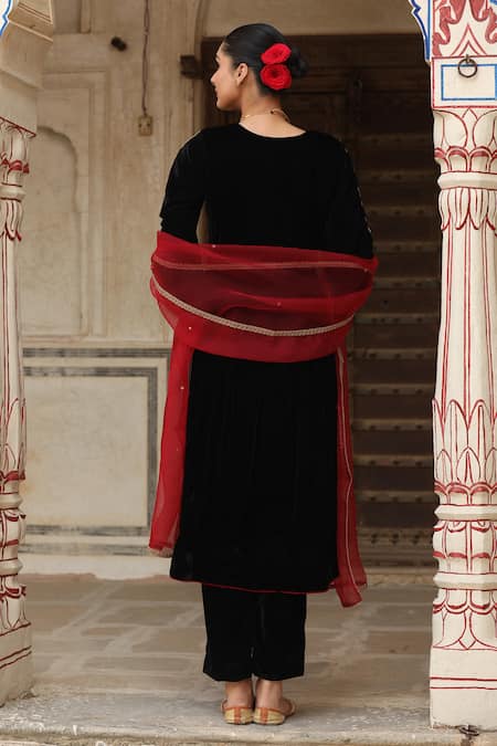 Trendy Tokari_Black Velvet Cut Work, Embroidery, Sequins V-neck A-line Kurta Set _at_Aza_Fashions