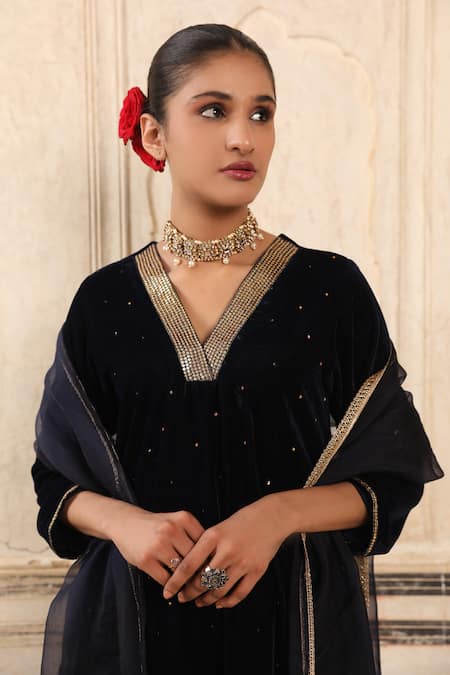 Buy_Trendy Tokari_Blue Velvet, Chiffon Sequins V-neck Navy Embroidered Kurta Set _Online_at_Aza_Fashions