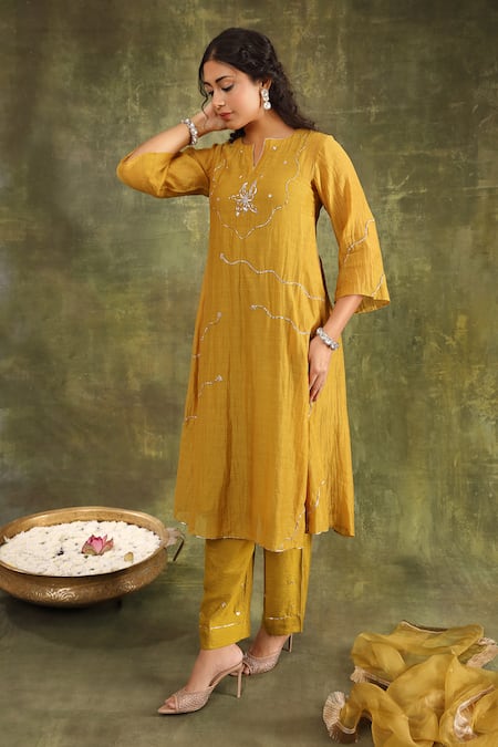 Trendy Tokari Yellow Silk, Organza Embroidery Split V-neck Mustard Pitta Hand Kurta Set Online at Aza Fashions Trendy Tokari_Yellow Silk, Organza Embroidery Split V-neck Mustard Pitta Hand Kurta Set _Online_at_Aza_Fashions