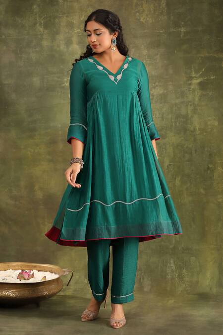 Shop Trendy Tokari Green Silk, Organza Beads, Embroidery V-neck Hand A-line Kurta Set Online at Aza Fashions Shop_Trendy Tokari_Green Silk, Organza Beads, Embroidery V-neck Hand A-line Kurta Set _Online_at_Aza_Fashions