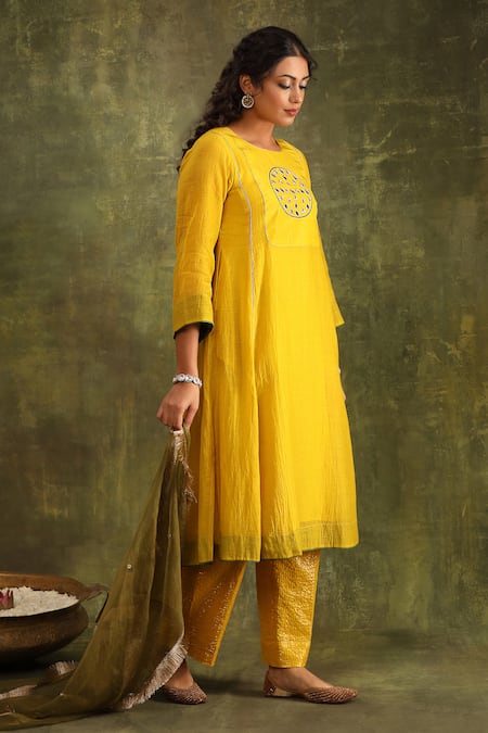 Trendy Tokari Yellow Silk, Chanderi, Jacquard, Organza Mirrors, Embroidery Mustard Kurta Set at Aza Fashions Trendy Tokari_Yellow Silk, Chanderi, Jacquard, Organza Mirrors, Embroidery Mustard Kurta Set _at_Aza_Fashions