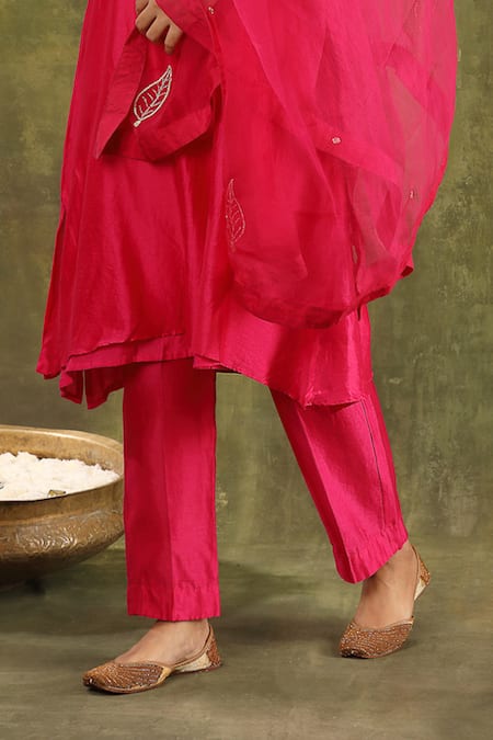 Trendy Tokari_Magenta Silk, Chanderi, Organza Embroidery, Zari, Gota Patti Hand Kurta Set _Online_at_Aza_Fashions