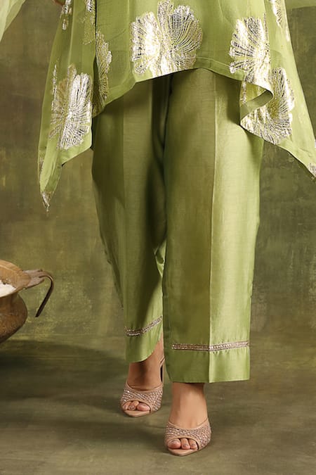 Trendy Tokari Green , Chanderi Embroidery, Lace Floral Asymmetric Kurta Pant Set Online at Aza Fashions Trendy Tokari_Green , Chanderi Embroidery, Lace Floral Asymmetric Kurta Pant Set _Online_at_Aza_Fashions