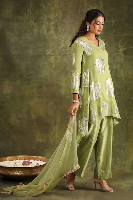 Buy Trendy Tokari Green , Chanderi Embroidery, Lace Floral Asymmetric Kurta Pant Set Online at Aza Fashions Buy_Trendy Tokari_Green , Chanderi Embroidery, Lace Floral Asymmetric Kurta Pant Set _Online_at_Aza_Fashions