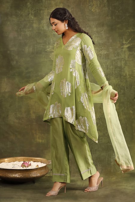 Shop Trendy Tokari Green , Chanderi Embroidery, Lace Floral Asymmetric Kurta Pant Set Online at Aza Fashions Shop_Trendy Tokari_Green , Chanderi Embroidery, Lace Floral Asymmetric Kurta Pant Set _Online_at_Aza_Fashions