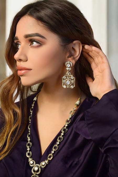 Shop Amaara Jewels White Pearls, Stones Gold Moissanite Necklace And Earring Set at Aza Fashions Shop_Amaara Jewels_White Pearls, Stones Gold Moissanite Necklace And Earring Set _at_Aza_Fashions