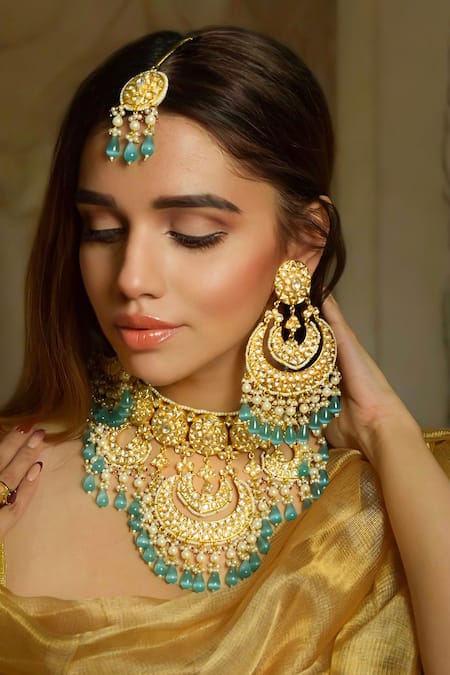 Shop Amaara Jewels Green Zari Hanging Jade Stone Necklace Set at Aza Fashions Shop_Amaara Jewels_Green Zari Hanging Jade Stone Necklace Set _at_Aza_Fashions