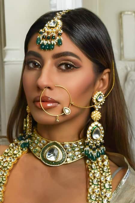 Amaara Jewels Green Pearls, Embroidery, Diamonds Bridal Necklace Set With Emerald And at Aza Fashions Amaara Jewels_Green Pearls, Embroidery, Diamonds Bridal Necklace Set With Emerald And _at_Aza_Fashions