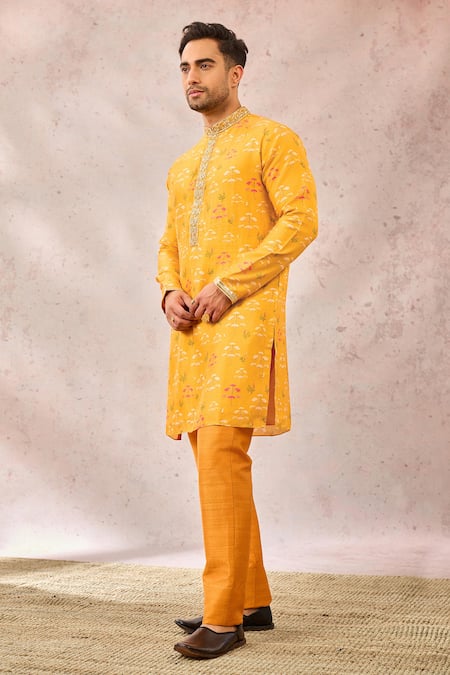 Buy_Masaba_Yellow Viscose, Silk Zari, Sequins Mustard Phoolwari Printed Kurta _Online_at_Aza_Fashions