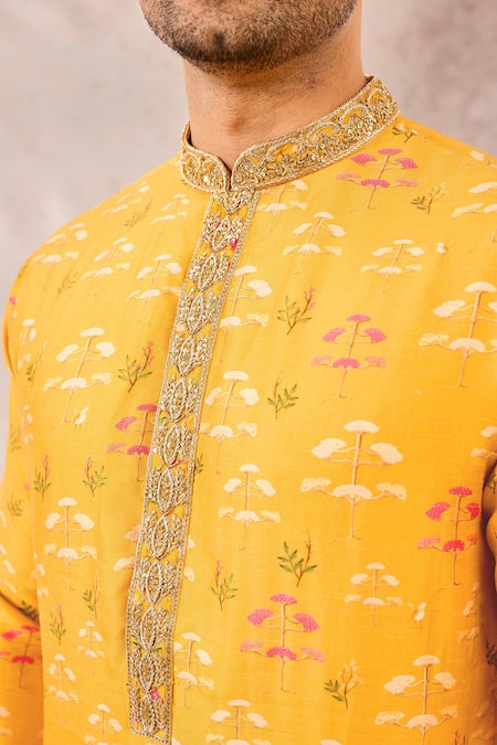 Shop_Masaba_Yellow Viscose, Silk Zari, Sequins Mustard Phoolwari Printed Kurta _Online_at_Aza_Fashions