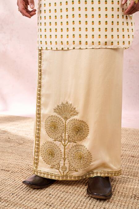 Masaba Ivory Viscose, Silk Sequins, Zari, Son Phal Print Kurta And Floral Veshti Set at Aza Fashions Masaba_Ivory Viscose, Silk Sequins, Zari, Son Phal Print Kurta And Floral Veshti Set _at_Aza_Fashions