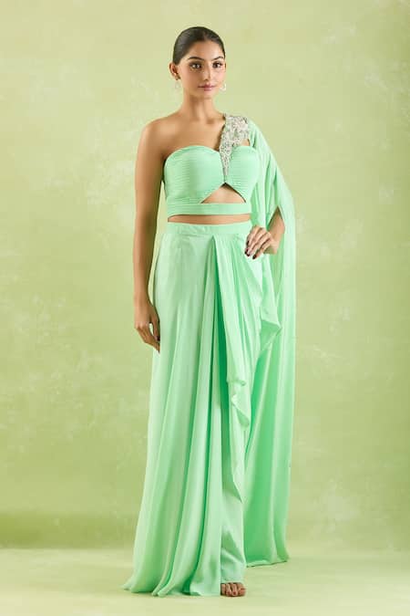 Samyukta Singhania Green Crepe Embroidery Sweetheart Neck Floral Cropped Top And Skirt Set at Aza Fashions Samyukta Singhania_Green Crepe Embroidery Sweetheart Neck Floral Cropped Top And Skirt Set _at_Aza_Fashions