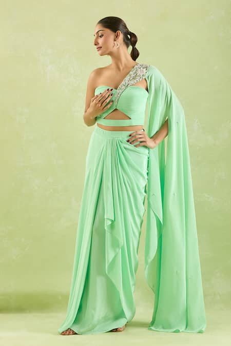 Buy Samyukta Singhania Green Crepe Embroidery Sweetheart Neck Floral Cropped Top And Skirt Set Buy_Samyukta Singhania_Green Crepe Embroidery Sweetheart Neck Floral Cropped Top And Skirt Set