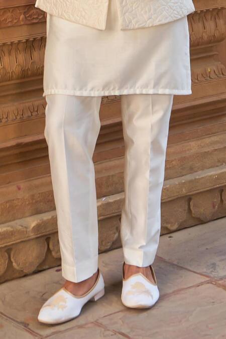 Nidhika Shekhar Ivory Silk, Cotton Embroidery Floral Quilted Bundi Kurta Set Online at Aza Fashions Nidhika Shekhar_Ivory Silk, Cotton Embroidery Floral Quilted Bundi Kurta Set _Online_at_Aza_Fashions