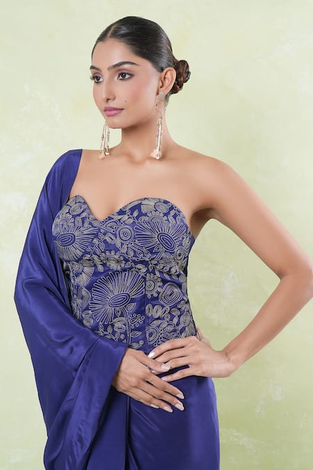 Amrood_Blue Satin Embroidery Sweetheart Neck Corset With Solid Saree _Online_at_Aza_Fashions
