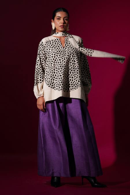 Stoique_Beige Cotton Abstract Handblock Print Tie-up Top _at_Aza_Fashions