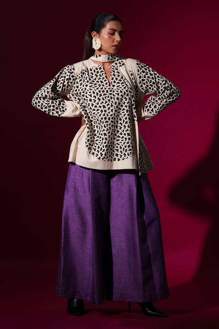 Buy_Stoique_Beige Cotton Abstract Handblock Print Tie-up Top 