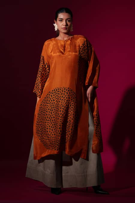 Buy_Stoique_Orange Silk Embroidery Round Neck Rust Abstract Handblock Print Tunic _Online_at_Aza_Fashions
