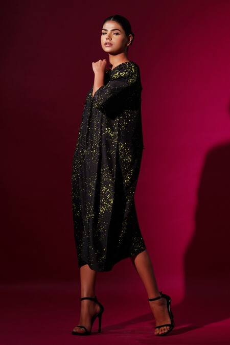 Stoique_Black Round Neck Oversized Splash Pattern Midi Dress _Online_at_Aza_Fashions