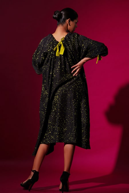 Shop_Stoique_Black Round Neck Oversized Splash Pattern Midi Dress _at_Aza_Fashions