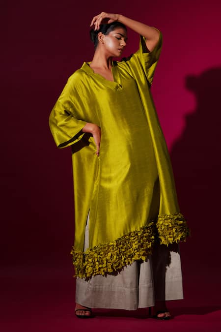 Buy_Stoique_Green Mohair Applique Collared, V-neck Leaf Long Tunic _Online_at_Aza_Fashions