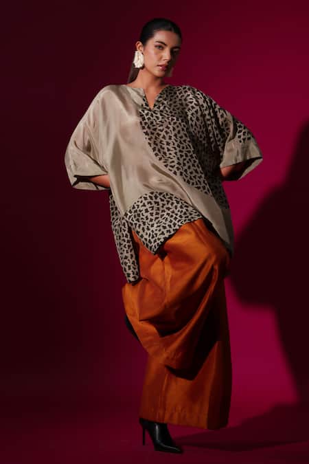 Buy_Stoique_Orange Muslin Rust Plain Flared Trouser _Online_at_Aza_Fashions