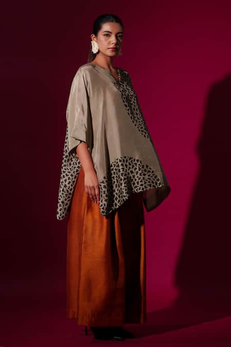 Shop_Stoique_Orange Muslin Rust Plain Flared Trouser _Online_at_Aza_Fashions