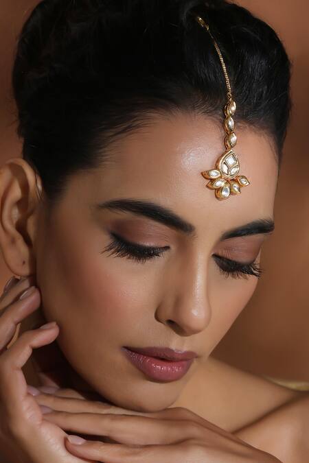 Buy_Swabhimann_Gold Plated Kundan Embellished Maangtikka _Online_at_Aza_Fashions