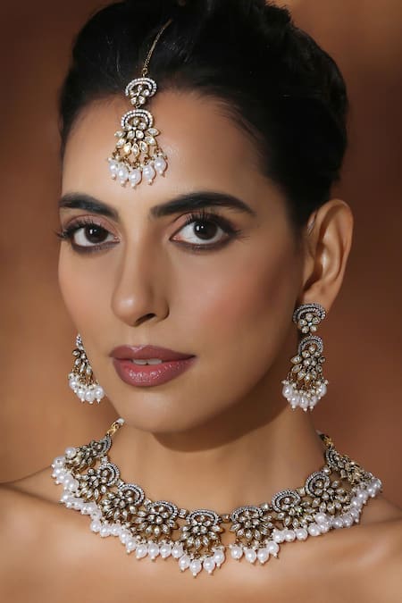 Buy_Swabhimann_White Pearls Rhodium Plated Polki Necklace Set _Online_at_Aza_Fashions