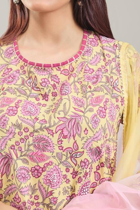 Buy Naintara Bajaj Yellow Cotton, Chiffon Embroidery, Lace Gul Handblock Print Kurta Sharara Set Online at Aza Fashions Buy_Naintara Bajaj_Yellow Cotton, Chiffon Embroidery, Lace Gul Handblock Print Kurta Sharara Set _Online_at_Aza_Fashions
