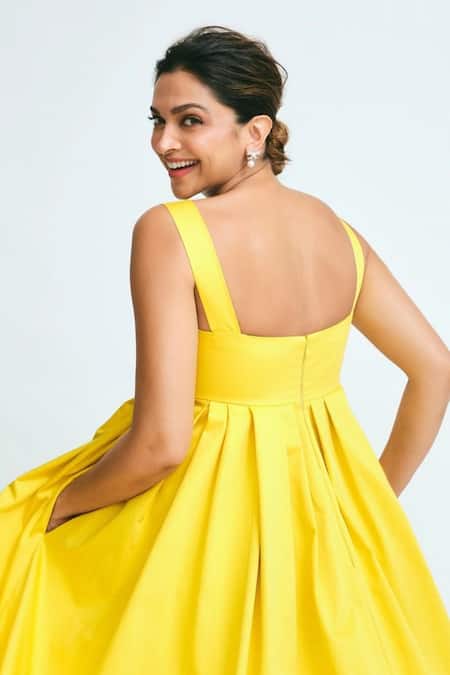 Shop_Gauri & Nainika_Yellow Cotton Sweetheart Neck Empire Cut Maxi Dress _at_Aza_Fashions