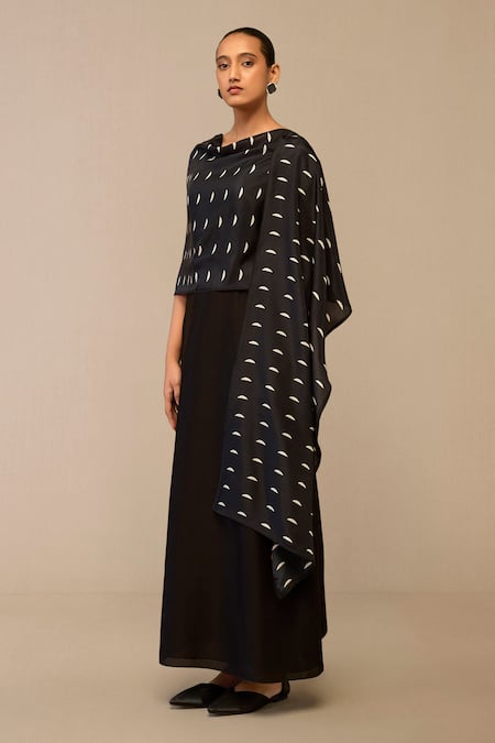 Shop Ampm Black Chanderi Crecent Pattern Scarf at Aza Fashions Shop_Ampm_Black Chanderi Crecent Pattern Scarf _at_Aza_Fashions