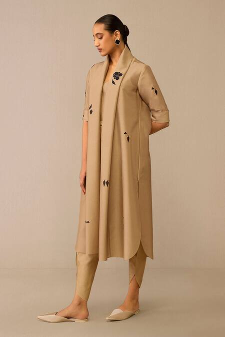 Ampm Beige Chanderi Embroidery Bird Scatter Cape Dhoti Pant Set Online at Aza Fashions Ampm_Beige Chanderi Embroidery Bird Scatter Cape Dhoti Pant Set _Online_at_Aza_Fashions