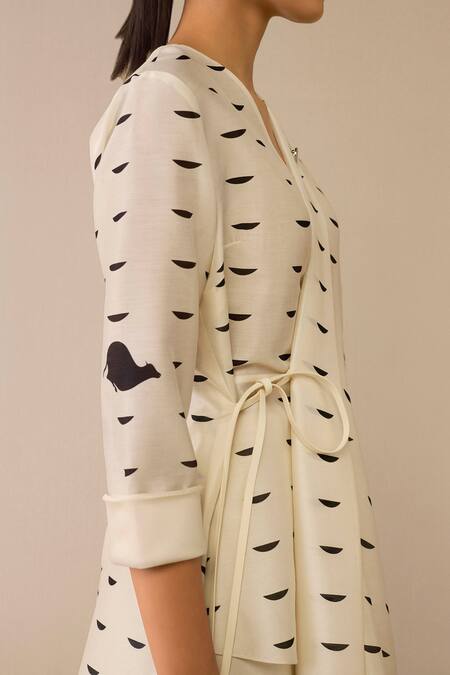 Shop Ampm Ivory Chanderi Brooches, Zari Shawl Neck Asymmetric Tunic And Palazzo Set Online at Aza Fashions Shop_Ampm_Ivory Chanderi Brooches, Zari Shawl Neck Asymmetric Tunic And Palazzo Set _Online_at_Aza_Fashions