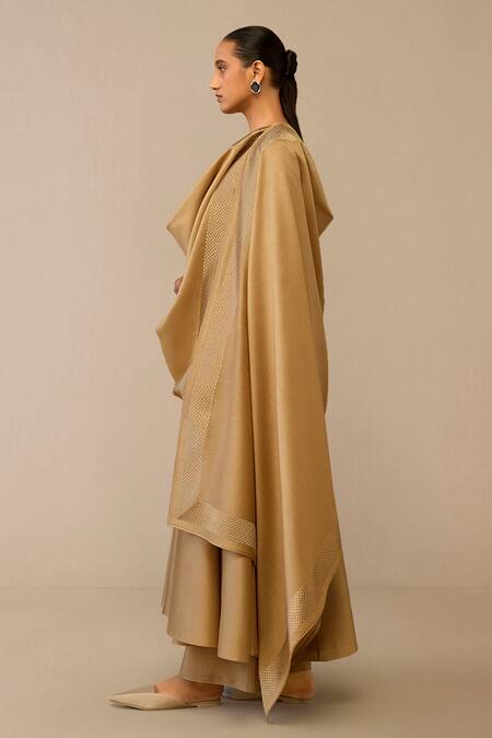 Buy Ampm Beige Chanderi Embroidery Round Neck Quilted Anarkali Palazzo Set Buy_Ampm_Beige Chanderi Embroidery Round Neck Quilted Anarkali Palazzo Set