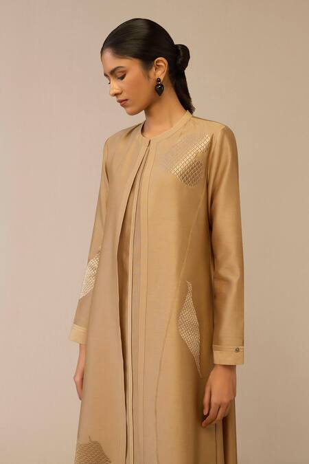 Buy Ampm Beige Chanderi Embroidery Round Neck Quilted Jacket Palazzo Set Buy_Ampm_Beige Chanderi Embroidery Round Neck Quilted Jacket Palazzo Set