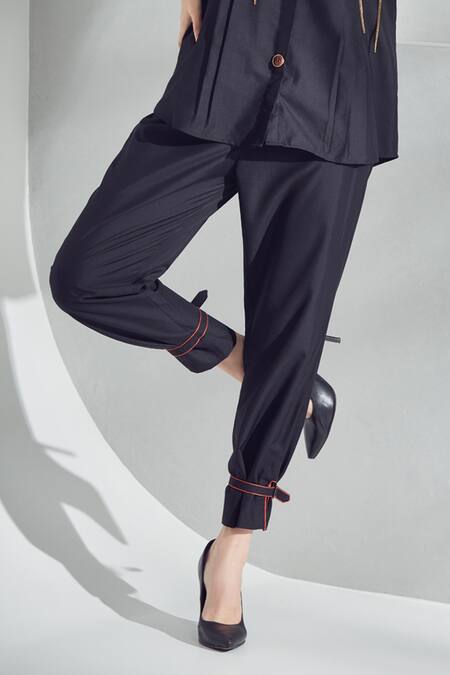 Shagun Nagi The Label Black Poplin Embroidery, Chains Bandeau Neck Floral Thread Shirt And Pant Set Online at Aza Fashions Shagun Nagi The Label_Black Poplin Embroidery, Chains Bandeau Neck Floral Thread Shirt And Pant Set _Online_at_Aza_Fashions