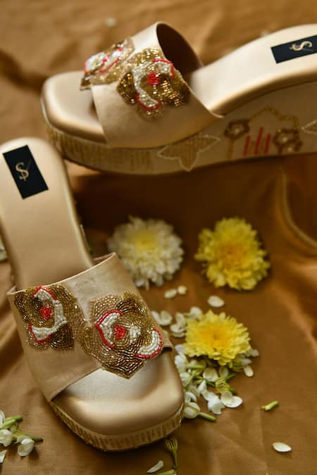 Buy_House Of Dhwni Singhvi_Gold Cut Work, Pearls Rose Cutdana Embellished Wedges _Online_at_Aza_Fashions