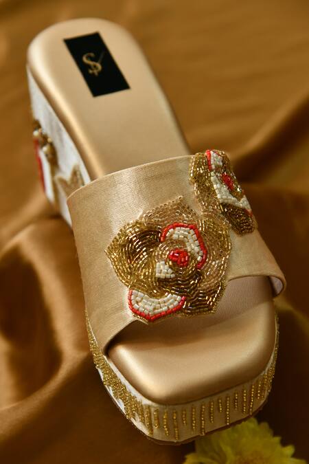 Shop_House Of Dhwni Singhvi_Gold Cut Work, Pearls Rose Cutdana Embellished Wedges _Online_at_Aza_Fashions