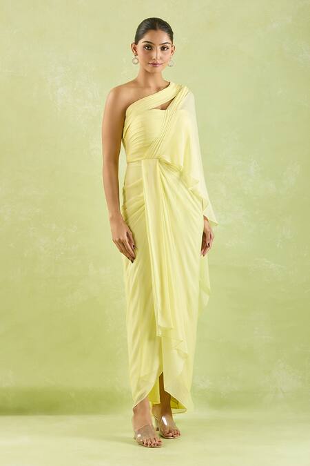 Samyukta Singhania_Yellow Crepe Asymmetric Draped Saree Gown _at_Aza_Fashions