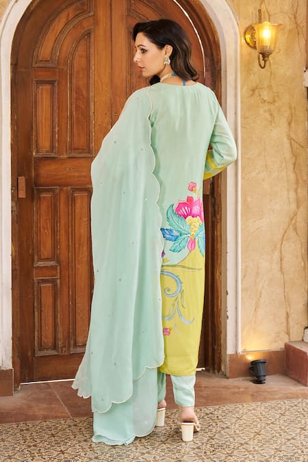 Negra Elegante Colorblock Floral Embroidered Kurta Set 