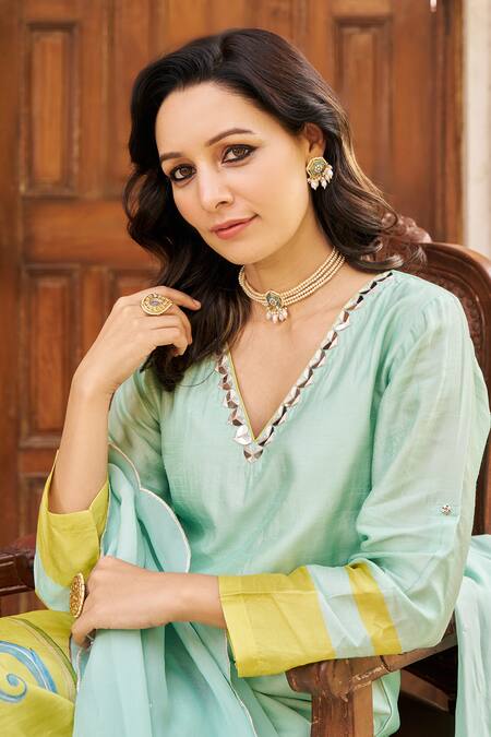 Negra Elegante Blue Silk, Organza, Modal Sequins, Colorblock Floral Embroidered Kurta Set Online at Aza Fashions Negra Elegante_Blue Silk, Organza, Modal Sequins, Colorblock Floral Embroidered Kurta Set _Online_at_Aza_Fashions