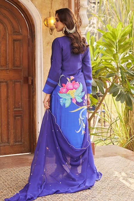 Negra Elegante Floral Placement Print Kurta Set 