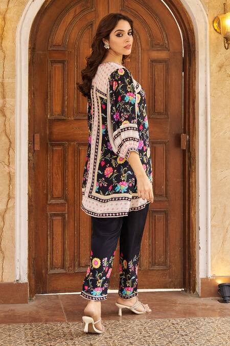 Negra Elegante_Black Crepe Embroidery Round Neck Floral Printed Kurta Set _Online_at_Aza_Fashions