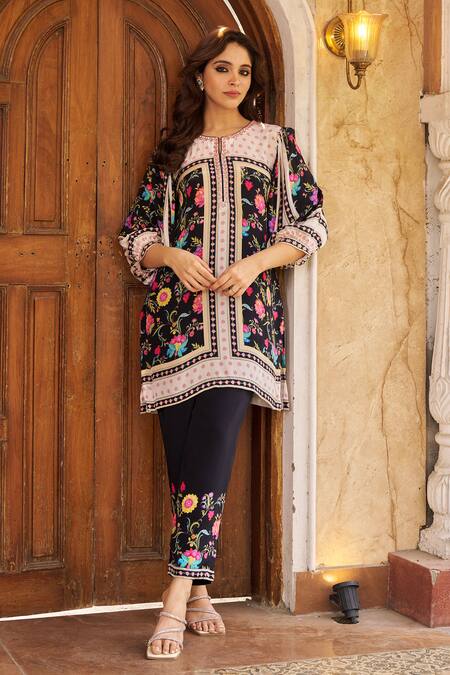 Shop_Negra Elegante_Black Crepe Embroidery Round Neck Floral Printed Kurta Set _Online_at_Aza_Fashions