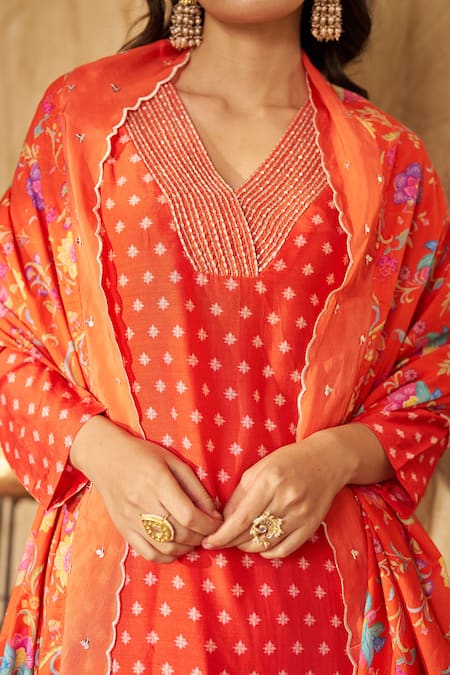 Shop_Negra Elegante_Orange Cotton, Silk Cut Work V-neck Burnt Geometric Print Kurta Set _Online_at_Aza_Fashions