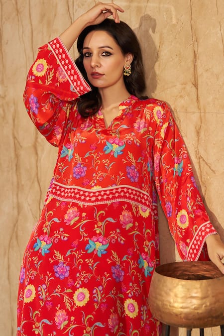 Negra Elegante Floral Print Kurta Set 