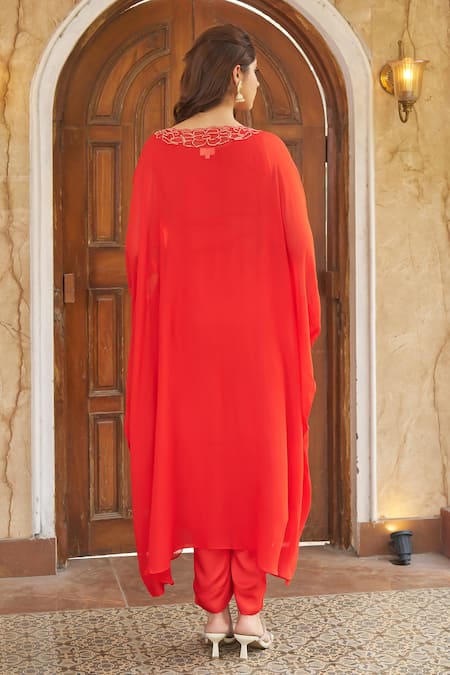 Negra Elegante Embroidered Zardozi Kaftan & Pant Set 