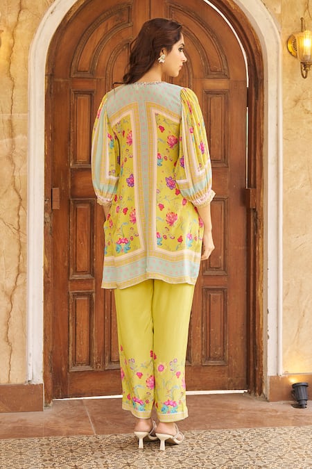 Negra Elegante Floral Printed Kurta Set 