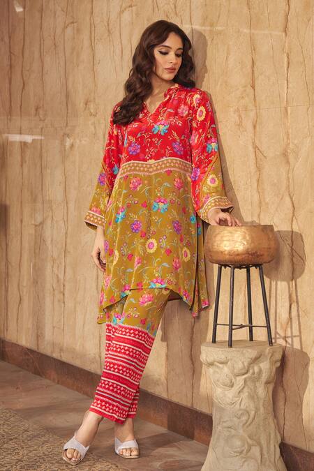 Shop_Negra Elegante_Red Cotton, Silk Mandarin Collar Bloom Print Kurta Set With Pant _Online_at_Aza_Fashions
